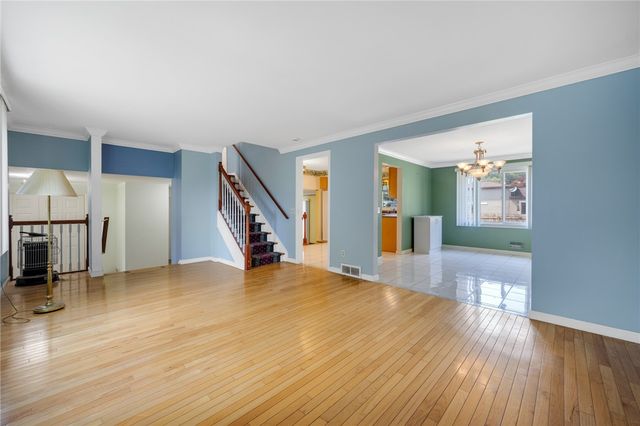 225 Sandoris Circle, Irondequoit, NY 14622