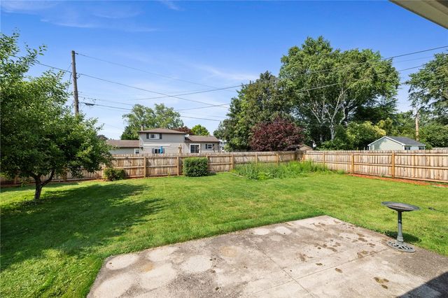 225 Sandoris Circle, Irondequoit, NY 14622