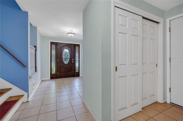 225 Sandoris Circle, Irondequoit, NY 14622