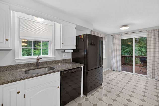 13 Old Meetinghouse Grn 13, Norton, MA 02766