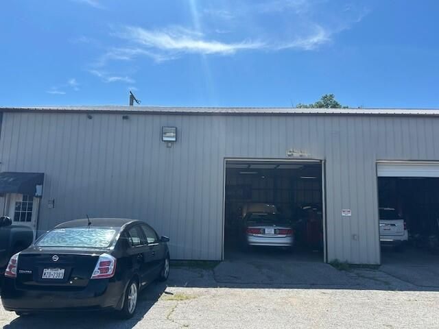 300 S Mickey Mantle Boulevard, Commerce, OK 74339