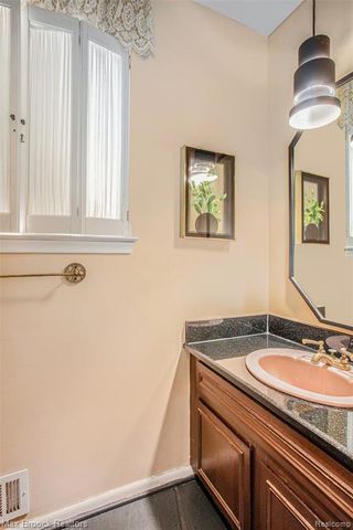 5622 Powder Horn Drive, West Bloomfield, MI 48322