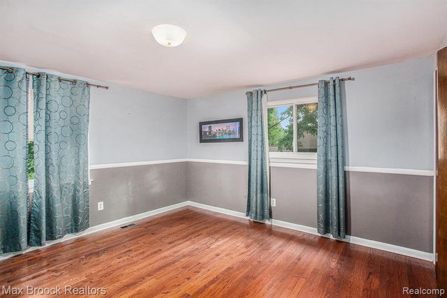 5622 Powder Horn Drive, West Bloomfield, MI 48322