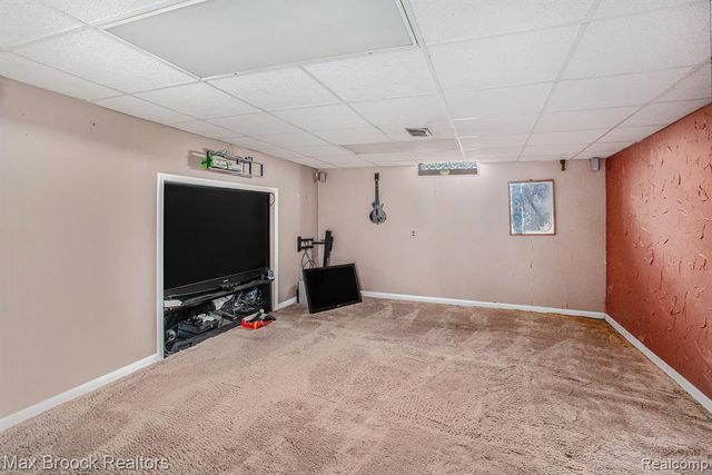 5622 Powder Horn Drive, West Bloomfield, MI 48322