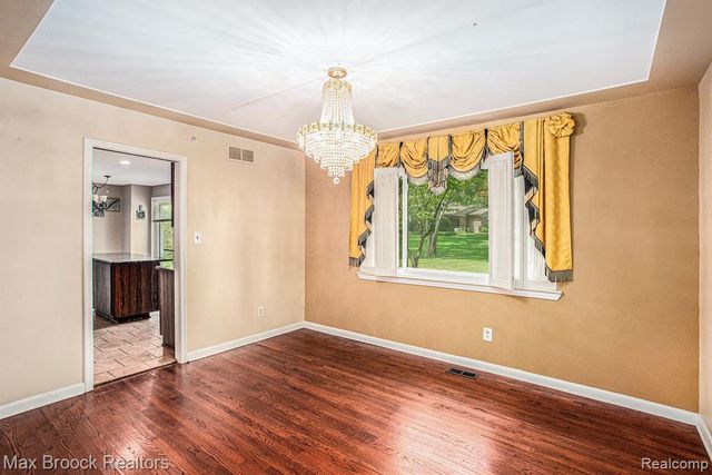 5622 Powder Horn Drive, West Bloomfield, MI 48322