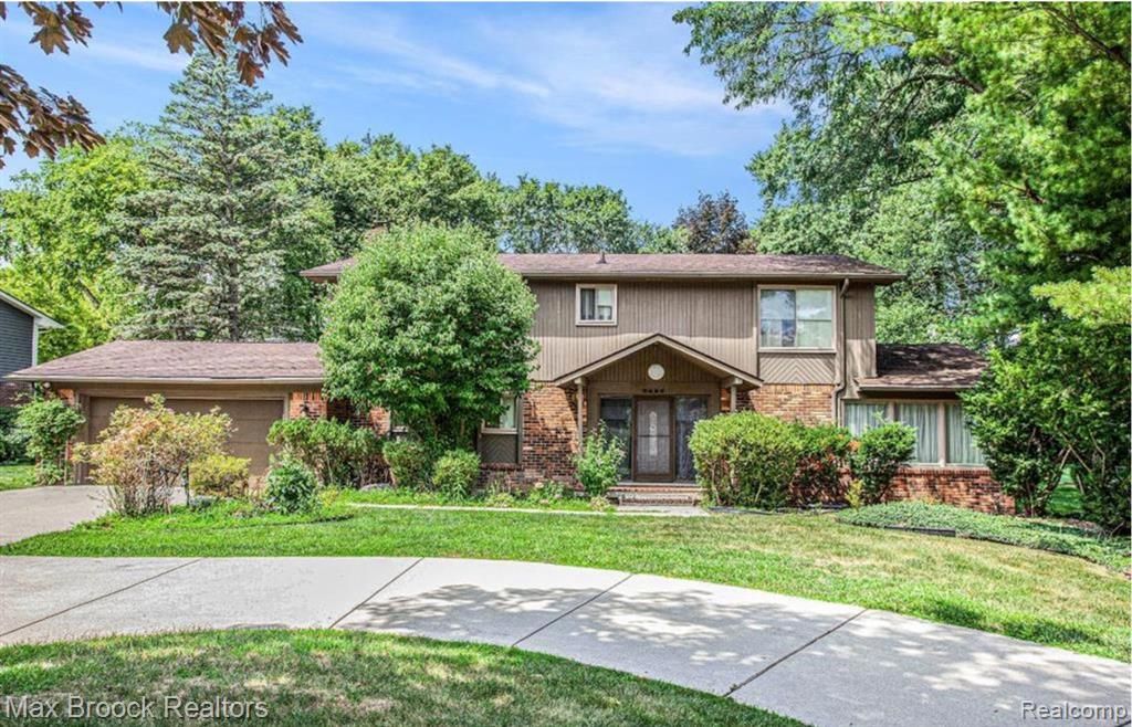 5622 Powder Horn Drive, West Bloomfield, MI 48322