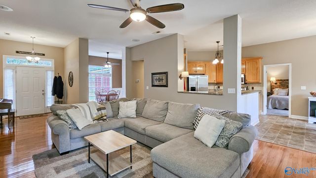 112 Glade Creek Circle, Harvest, AL 35749