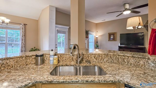 112 Glade Creek Circle, Harvest, AL 35749