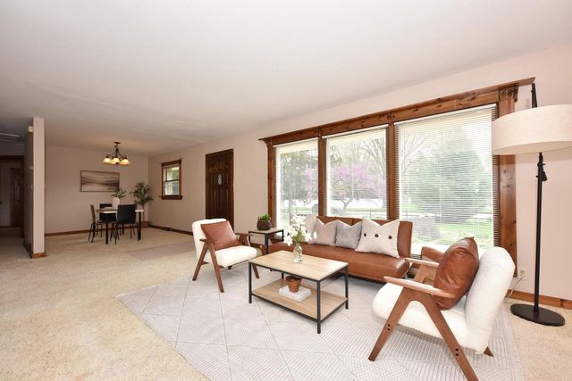 W226N309 Takoma DRIVE, Waukesha, WI 53186