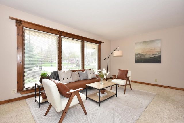 W226N309 Takoma DRIVE, Waukesha, WI 53186