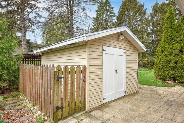 W226N309 Takoma DRIVE, Waukesha, WI 53186
