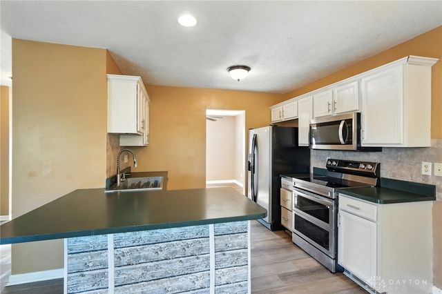 809 Ginger Ridge Drive, Trenton, OH 45067