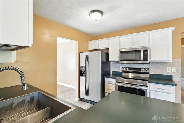 809 Ginger Ridge Drive, Trenton, OH 45067