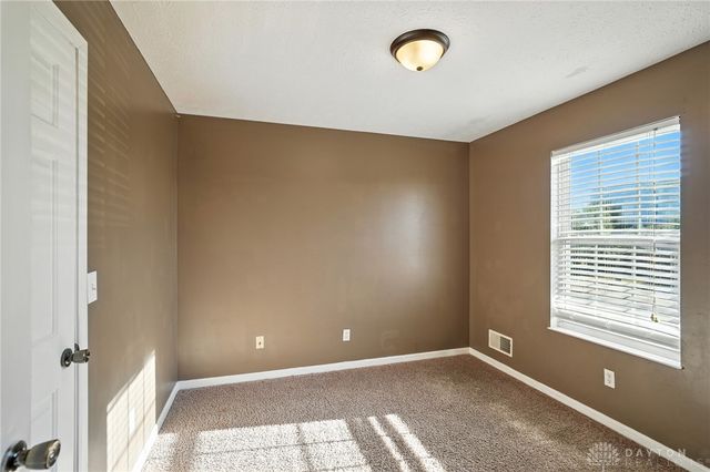 809 Ginger Ridge Drive, Trenton, OH 45067