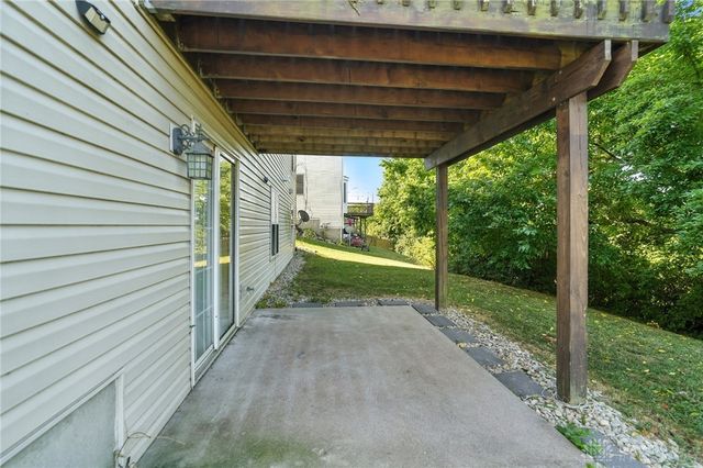 809 Ginger Ridge Drive, Trenton, OH 45067