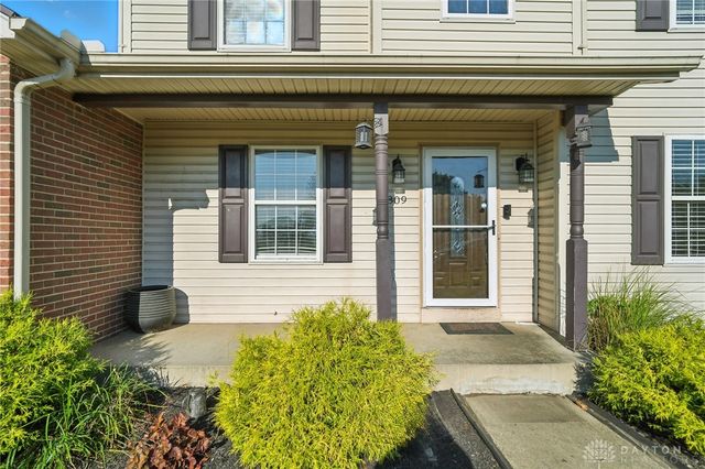 809 Ginger Ridge Drive, Trenton, OH 45067