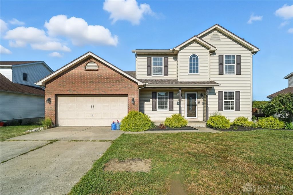 809 Ginger Ridge Drive, Trenton, OH 45067