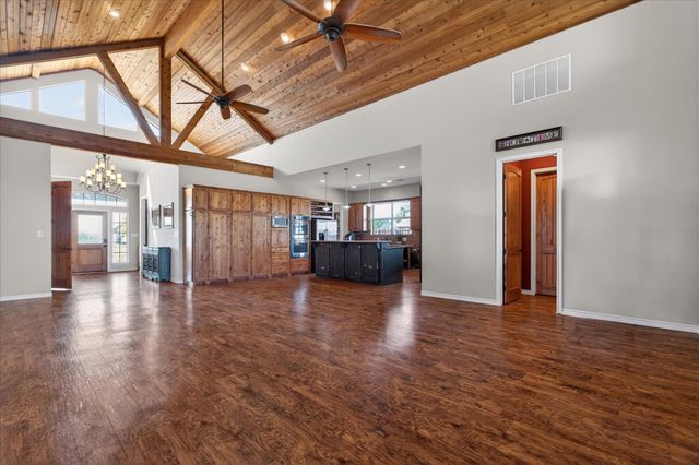 611 Mohawk Drive, Tioga, TX 76271