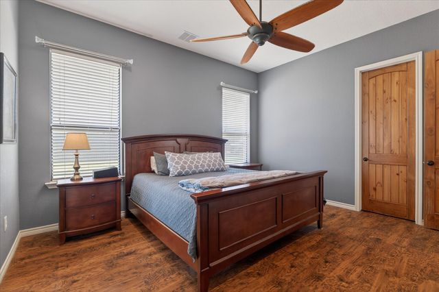 611 Mohawk Drive, Tioga, TX 76271