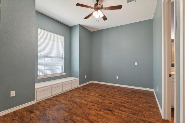 611 Mohawk Drive, Tioga, TX 76271