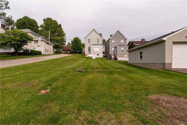 922 Broadway Ave, East Mckeesport, PA 15035