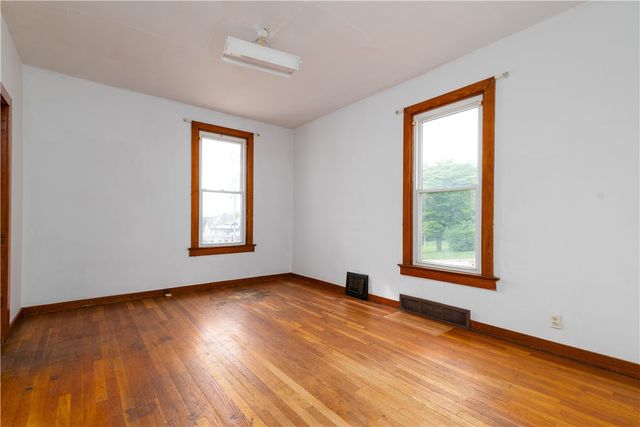 922 Broadway Ave, East Mckeesport, PA 15035