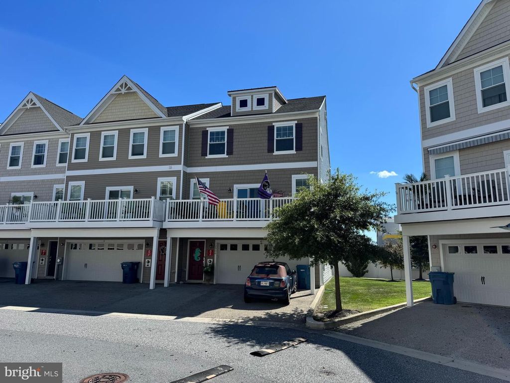 12906 SAND BAR LN #4 & BOATSLIP M20, Ocean City, MD 21842