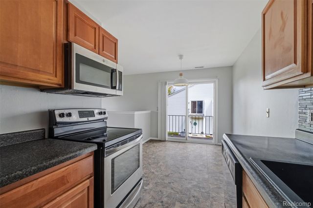 42564 Saratoga Road 31, Canton Charter Township, MI 48187