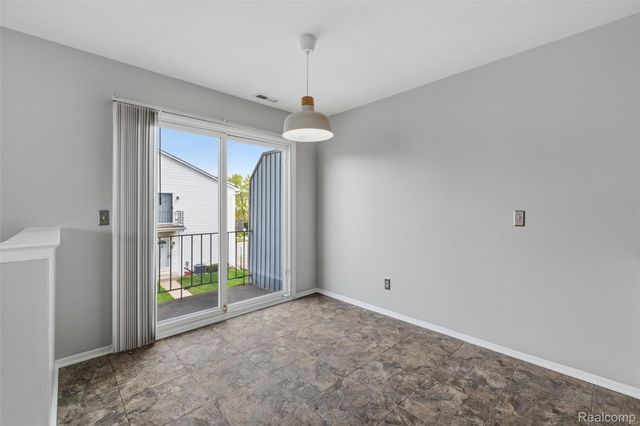 42564 Saratoga Road 31, Canton Charter Township, MI 48187