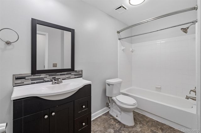 42564 Saratoga Road 31, Canton Charter Township, MI 48187