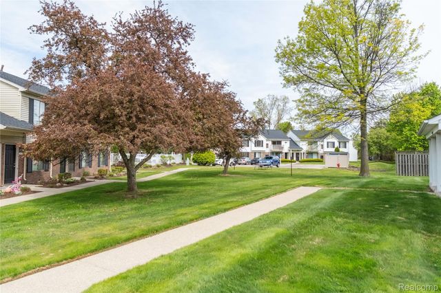 42564 Saratoga Road 31, Canton Charter Township, MI 48187