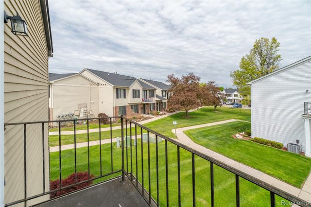 42564 Saratoga Road 31, Canton Charter Township, MI 48187