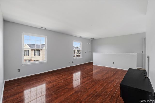 42564 Saratoga Road 31, Canton Charter Township, MI 48187