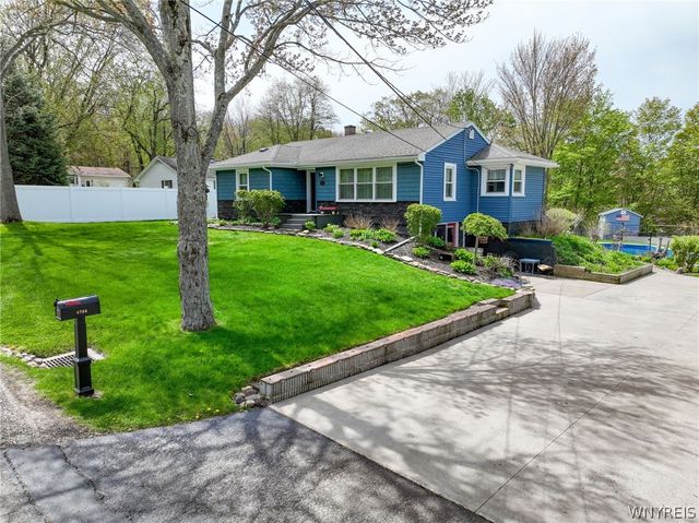 8766 Violet Parkway, Eden, NY 14057
