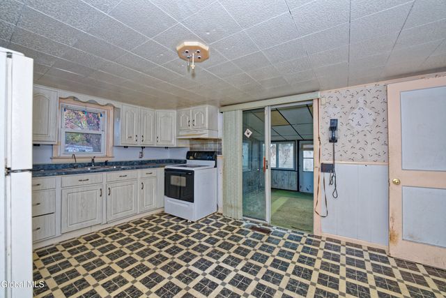 318 Chiswell Road, Schenectady, NY 12304