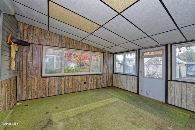 318 Chiswell Road, Schenectady, NY 12304