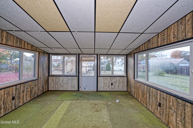 318 Chiswell Road, Schenectady, NY 12304