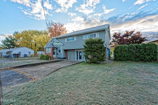 318 Chiswell Road, Schenectady, NY 12304