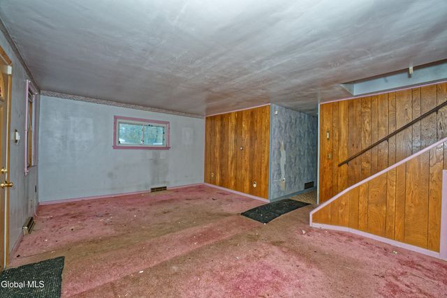 318 Chiswell Road, Schenectady, NY 12304