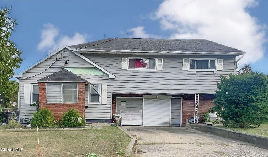 318 Chiswell Road, Schenectady, NY 12304