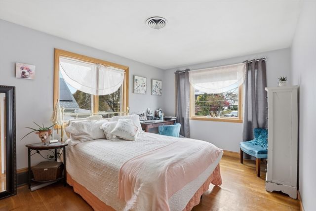 22 Burdett Rd, Lynn, MA 01904