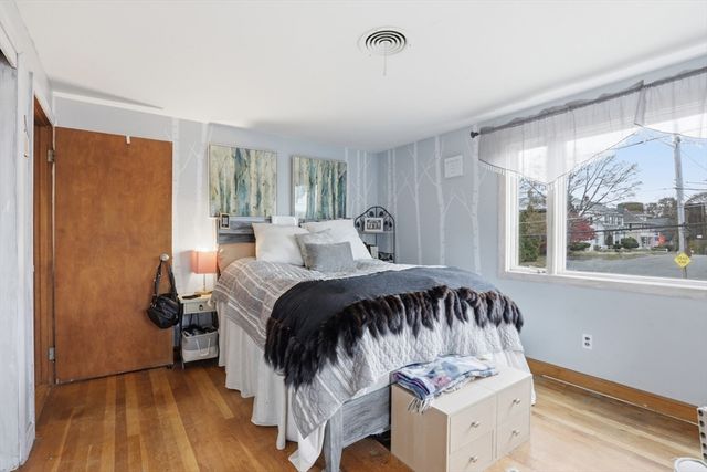 22 Burdett Rd, Lynn, MA 01904