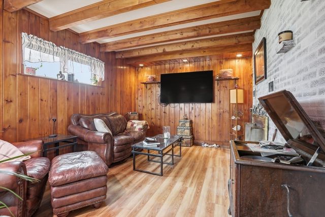 22 Burdett Rd, Lynn, MA 01904