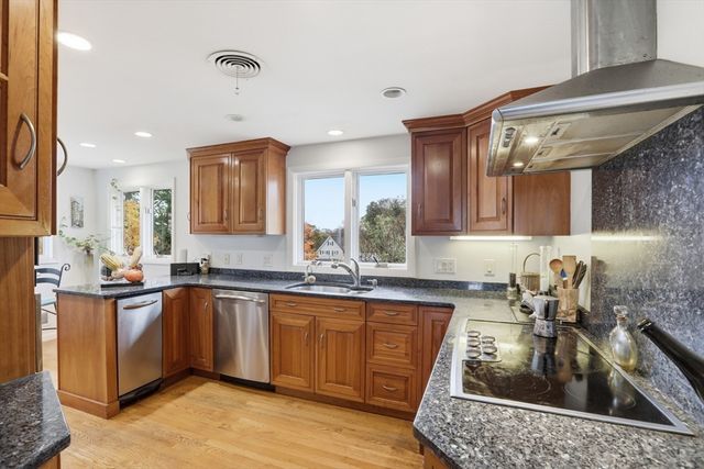 22 Burdett Rd, Lynn, MA 01904