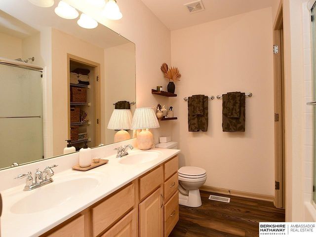 1409 N 208th Street, Elkhorn, NE 68022