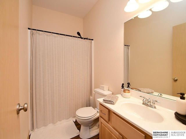 1409 N 208th Street, Elkhorn, NE 68022