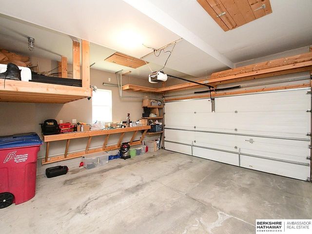 1409 N 208th Street, Elkhorn, NE 68022