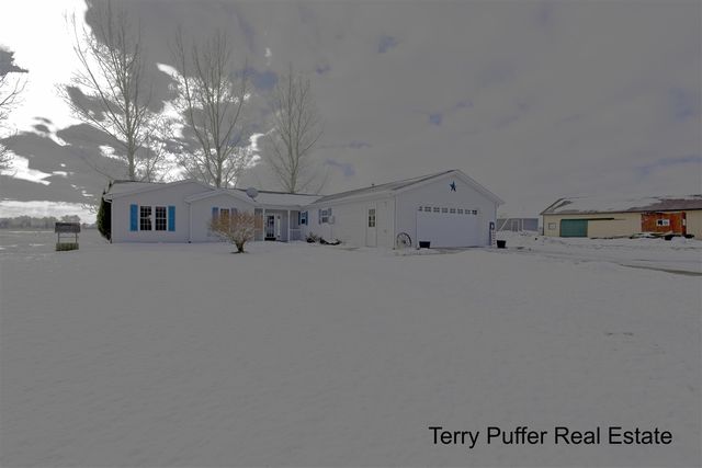 1497 W Grand River Avenue, Ionia, MI 48846