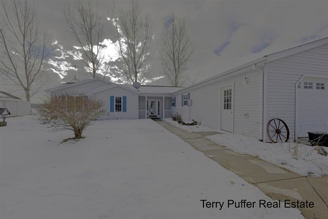 1497 W Grand River Avenue, Ionia, MI 48846