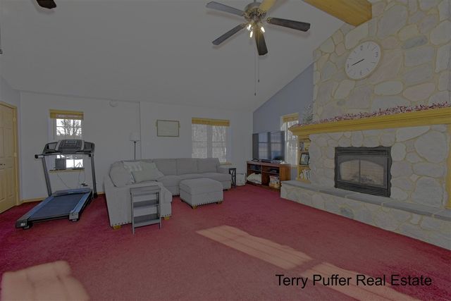 1497 W Grand River Avenue, Ionia, MI 48846